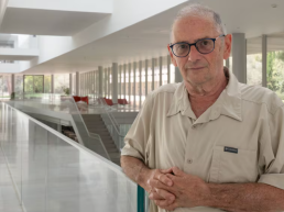 El historiador y escritor israelí Meir Margalit, en Jerusalén el pasado 15 de agosto. Magda Gibelli (EFE)
